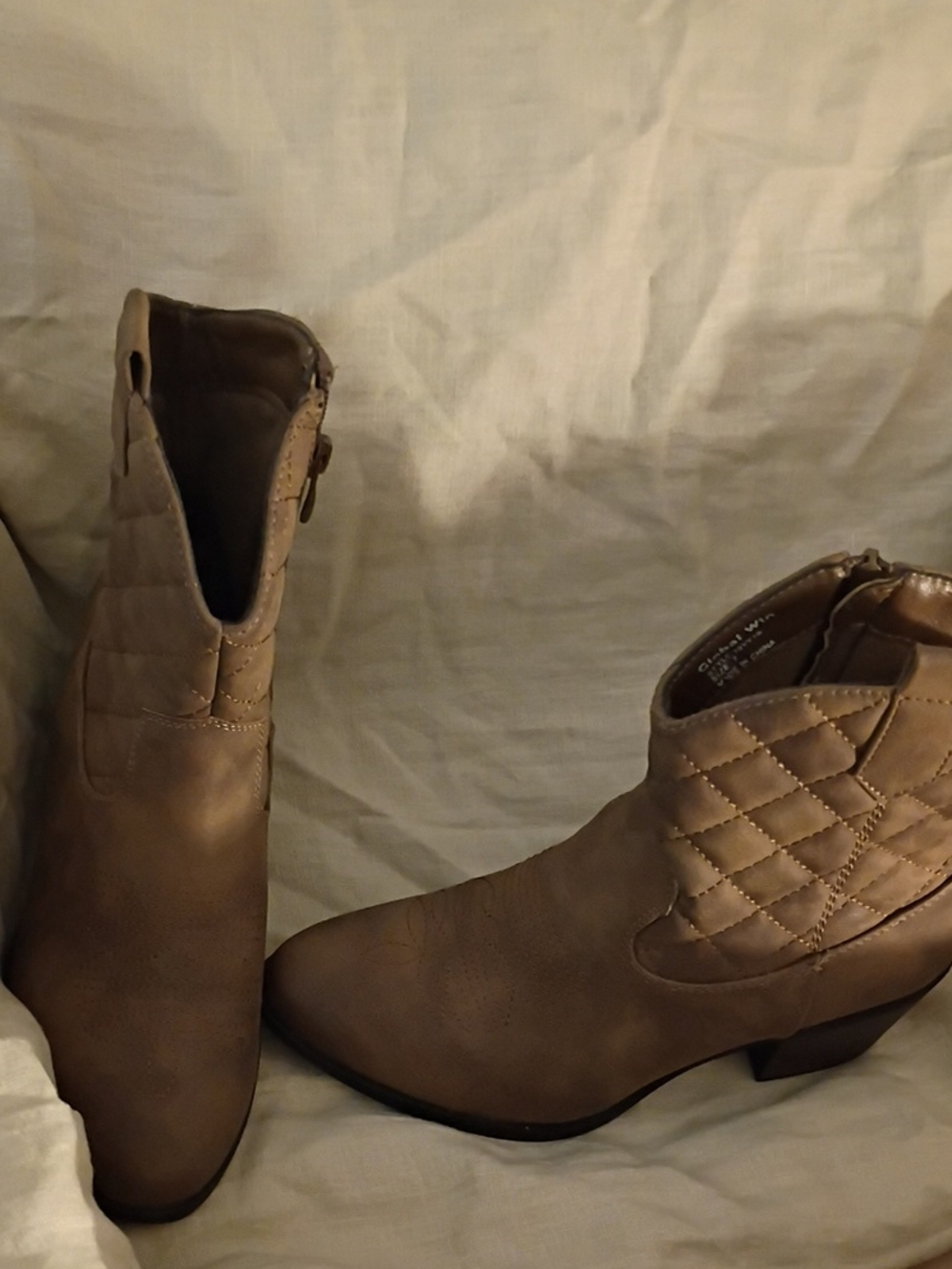 Women's Global Win Brown Quilted Western Cowboy Ankle Boots